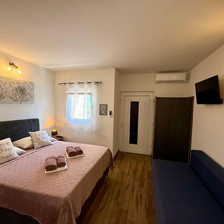 Apartments Matic Baška Voda Стая снимка