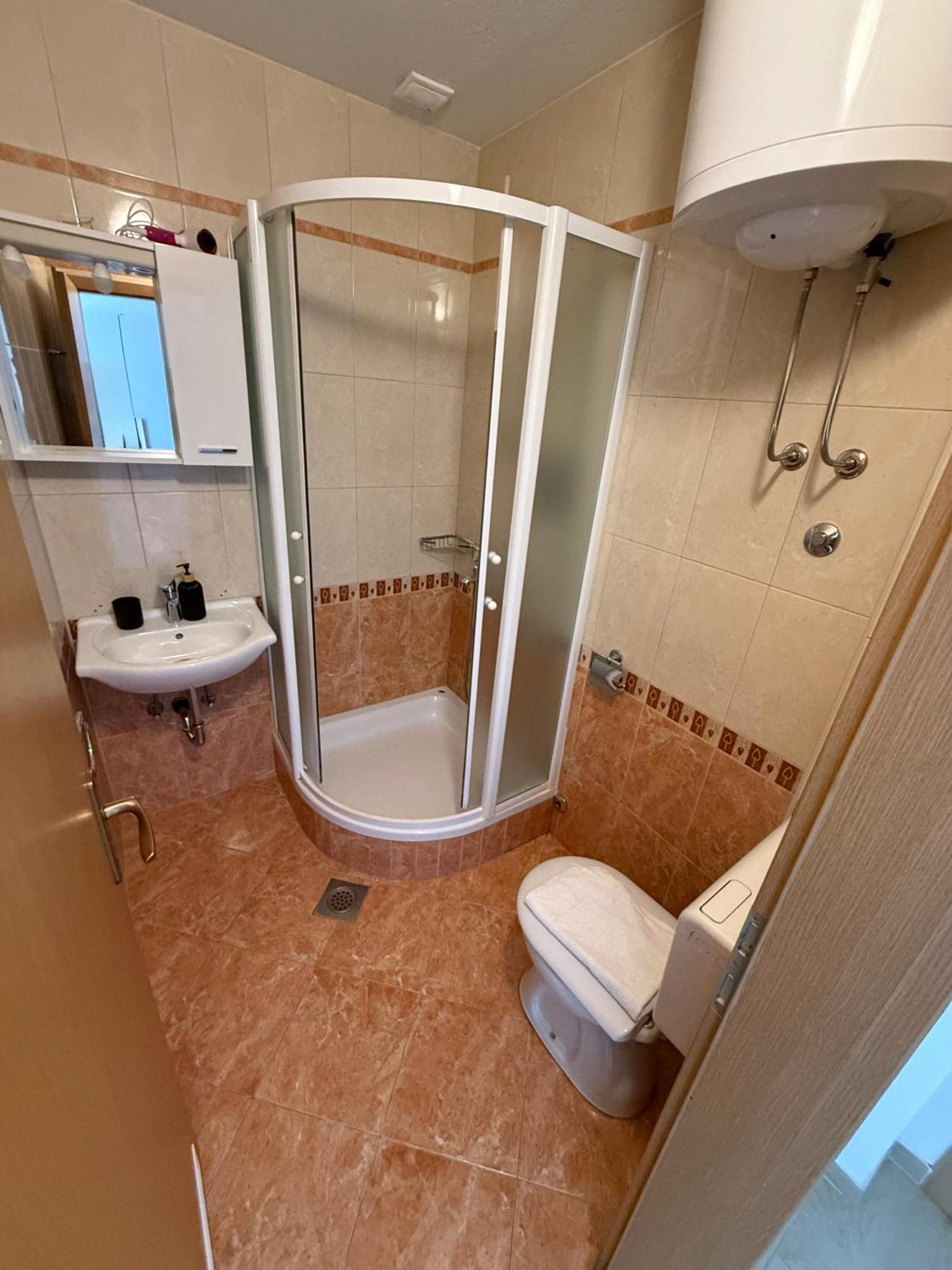 Apartments Matic Baška Voda Стая снимка