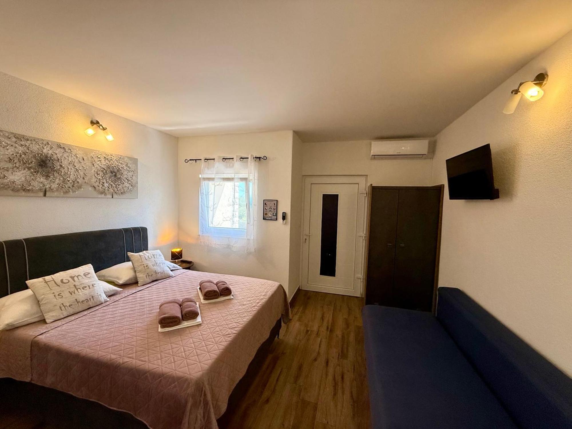 Apartments Matic Baška Voda Стая снимка