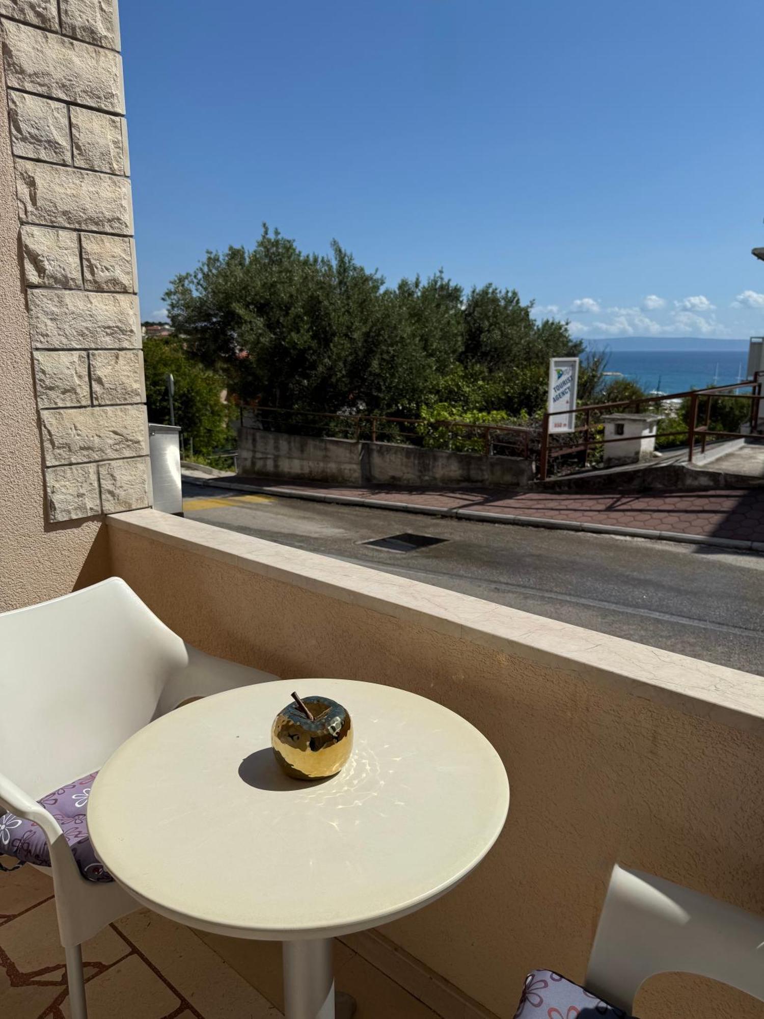 Apartments Matic Baška Voda Стая снимка