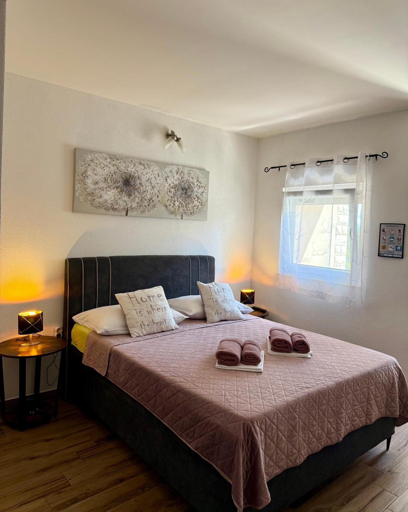 Apartments Matic Baška Voda Стая снимка