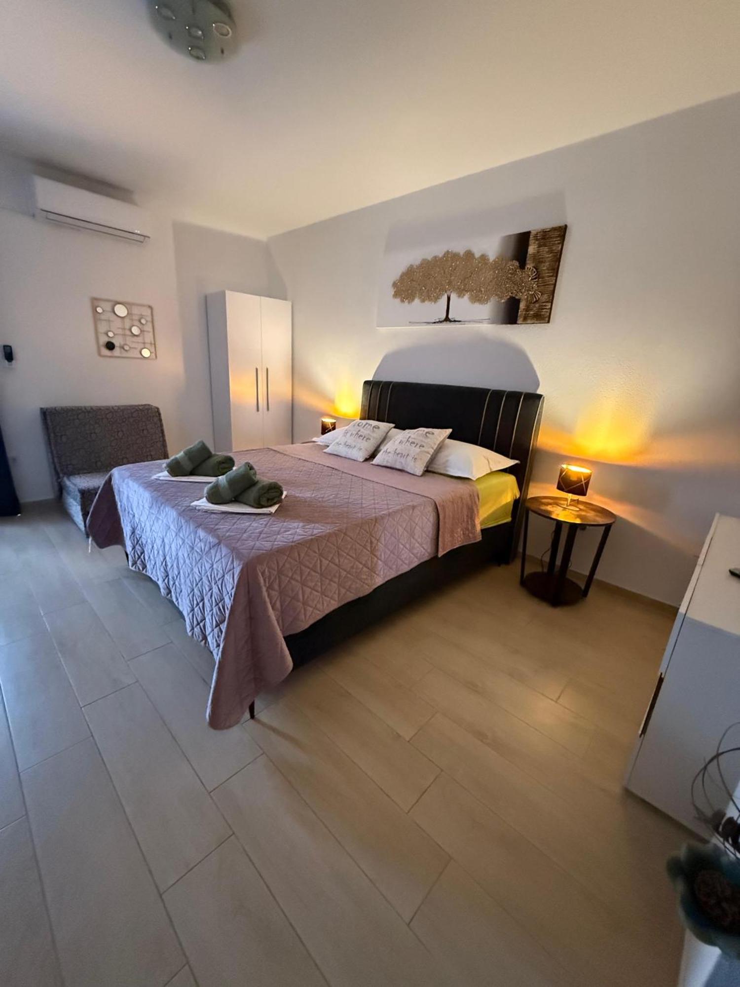 Apartments Matic Baška Voda Стая снимка